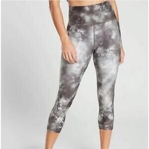 Athleta Salutation Stash Pocket II Capri Leggings in Gray Tie Dye Size XSP